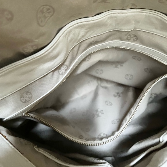 Authentic Tory Burch Lambskin leather hobo bag - Picture 12 of 16